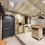 Sea&lesbos View Duplex, Courtyard&rooftop, Mercan Koesk Apartment *