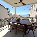 Sea&lesbos View Duplex, Courtyard&rooftop, Mercan Koesk Apartment