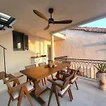 Sea&lesbos View Duplex, Courtyard&rooftop, Mercan Koesk Apartment