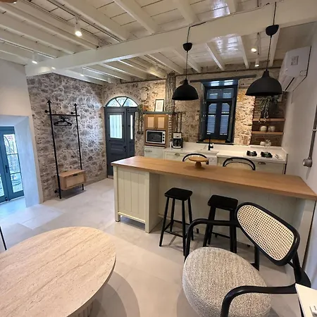 Apartamento Sea&lesbos View Duplex, Courtyard&rooftop, Mercan Koesk Ayvalı