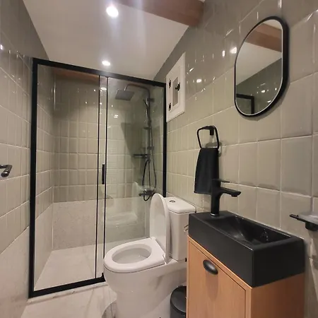 Sea&lesbos View Duplex, Courtyard&rooftop, Mercan Koesk Apartamento *