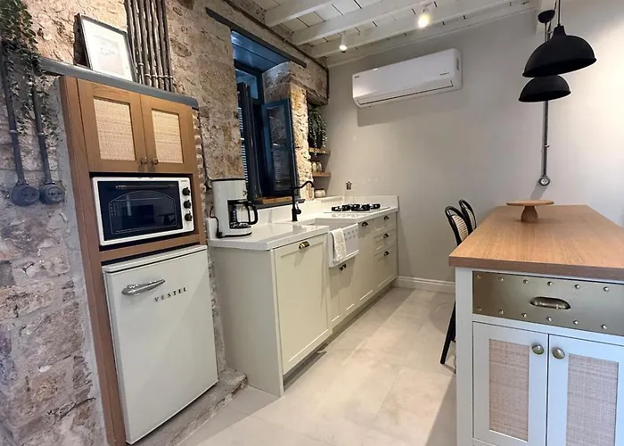 Sea&lesbos View Duplex, Courtyard&rooftop, *