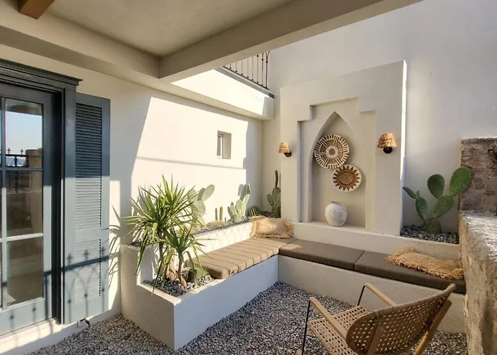 Sea&lesbos View Duplex, Courtyard&rooftop,