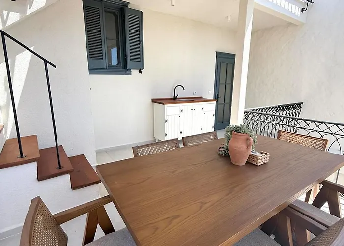 Sea&lesbos View Duplex, Courtyard&rooftop, Lägenhet *